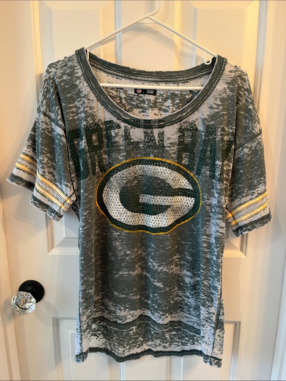 Women’s Oversized Burnout NFL Green Bay Packers Short Sleeve Tee w/ High Low Hem